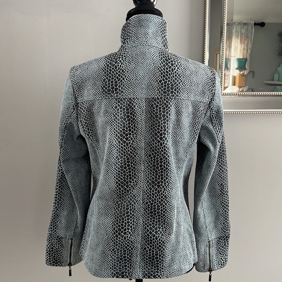 Dialogue Jacket - Picture 10 of 15